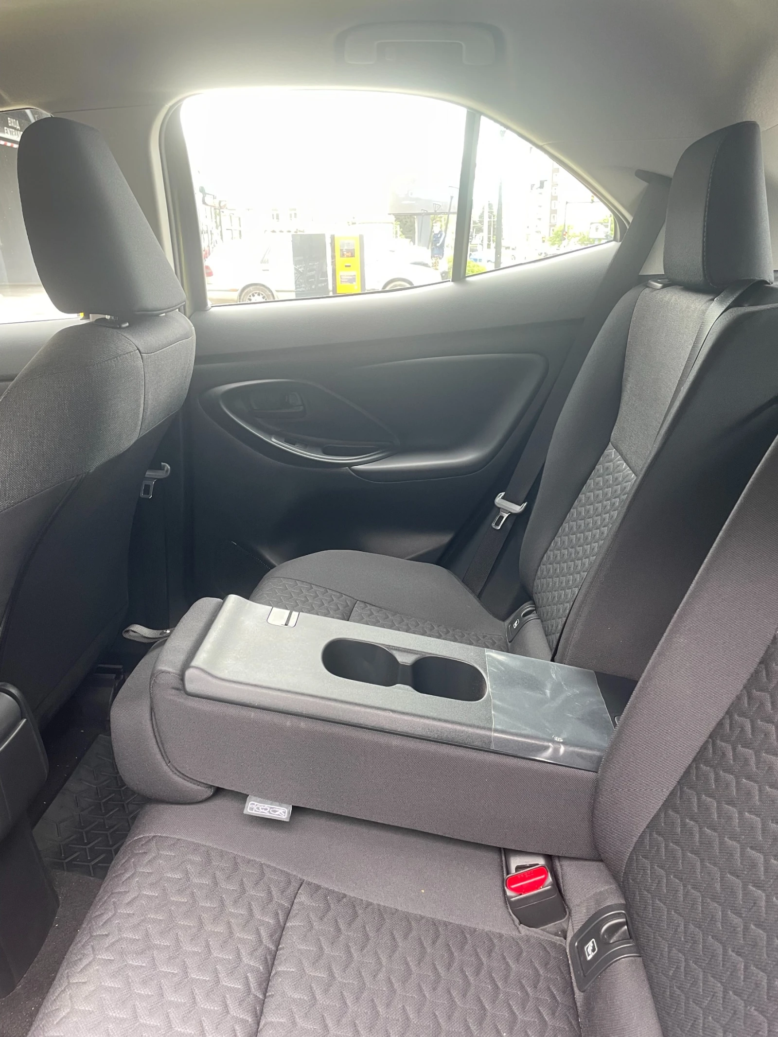 Toyota Yaris Cross, снимка 9 - Автомобили и джипове - 55423983
