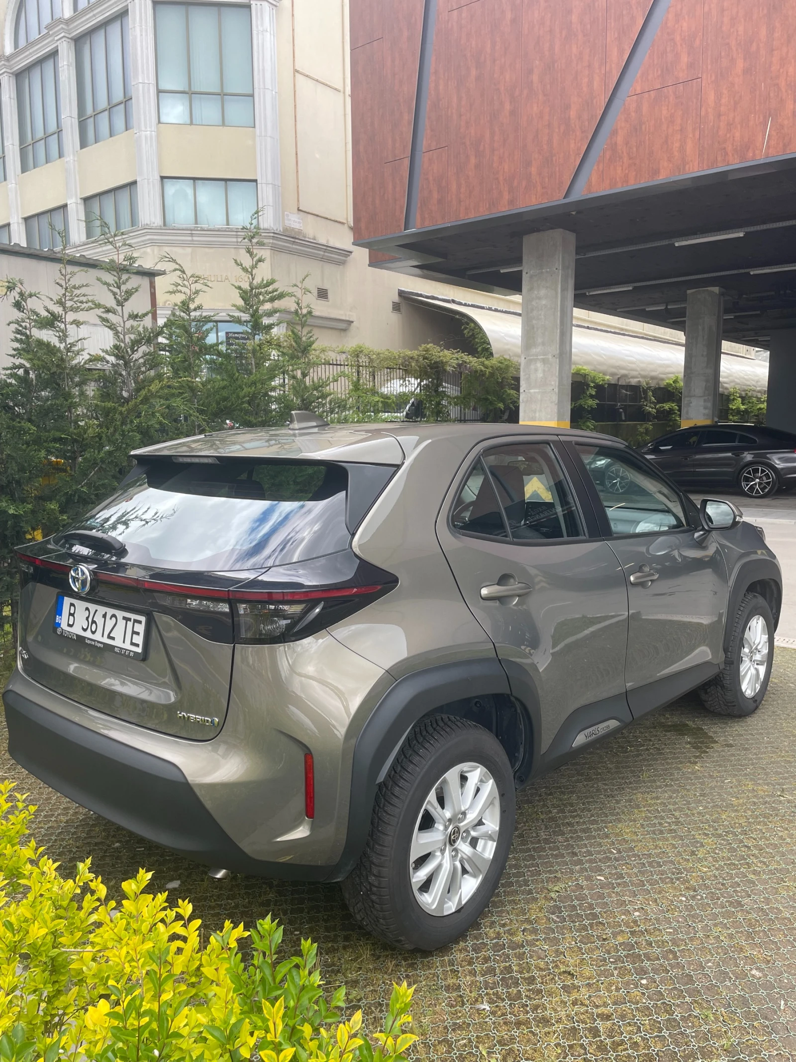 Toyota Yaris Cross, снимка 5 - Автомобили и джипове - 55423983