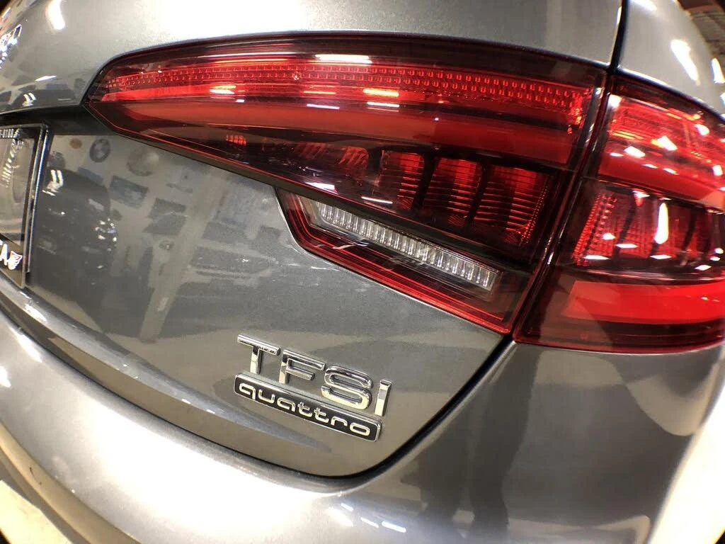 Audi A4 * Quattro* ПАНО* KEYLESS* Camera* ПОДГРЕВ* , снимка 7 - Автомобили и джипове - 55642994
