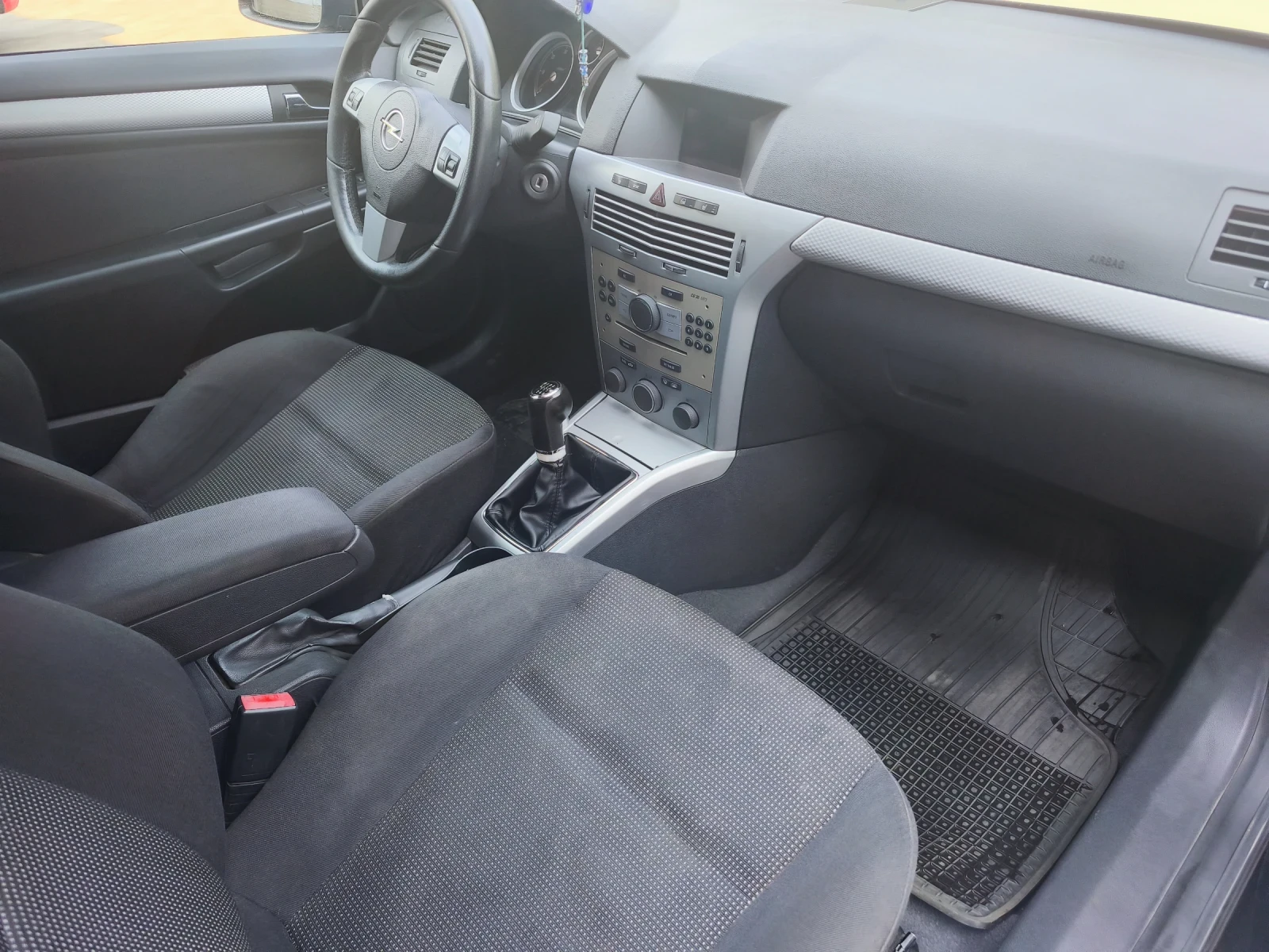 Opel Astra, снимка 14 - Автомобили и джипове - 55709184
