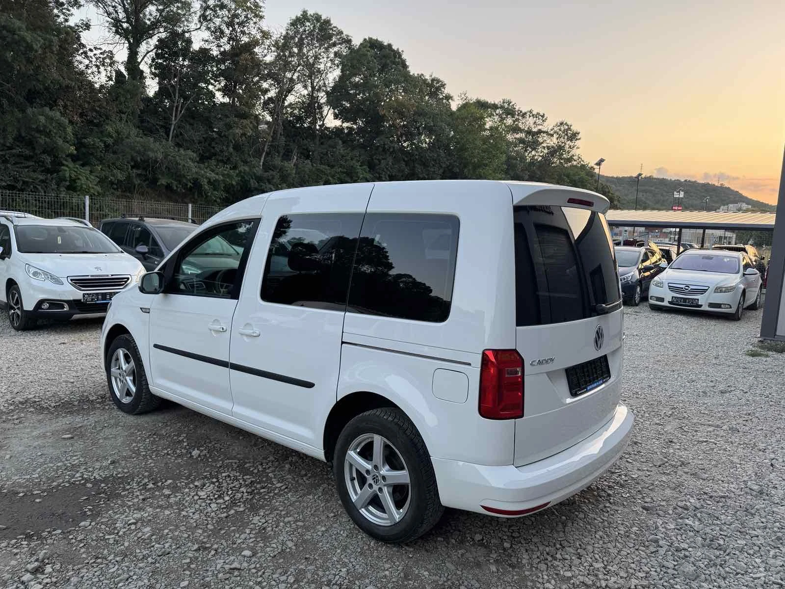 VW Caddy 2.0TDI* PATNIK* FACE, снимка 4 - Автомобили и джипове - 55931983