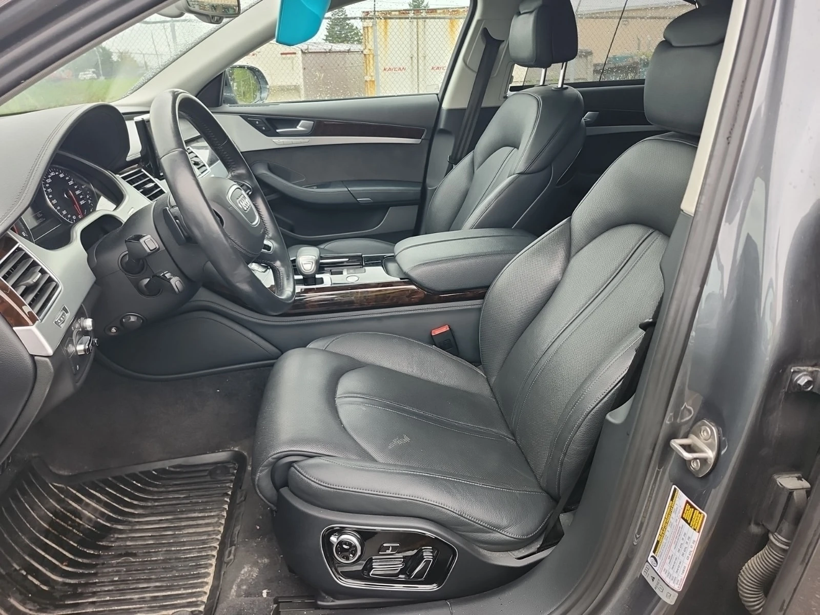 Audi A8 * 4dr Sdn 4.0t * CARFAX * ЦЕНА ДО БГ, снимка 3 - Автомобили и джипове - 56074795