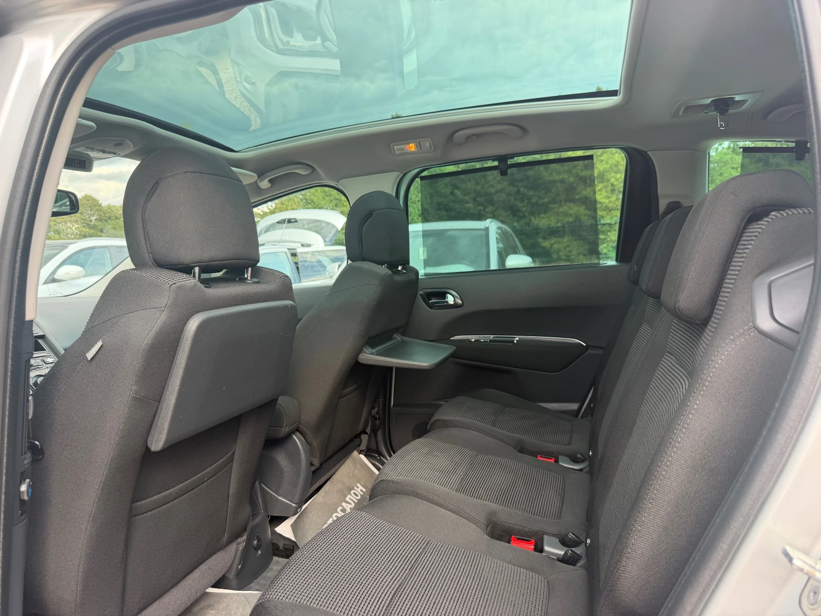 Peugeot 5008 2.0HDI-150 6+ 1 PANO HEAD UP NAVI TEGlICH, снимка 12 - Автомобили и джипове - 56085118