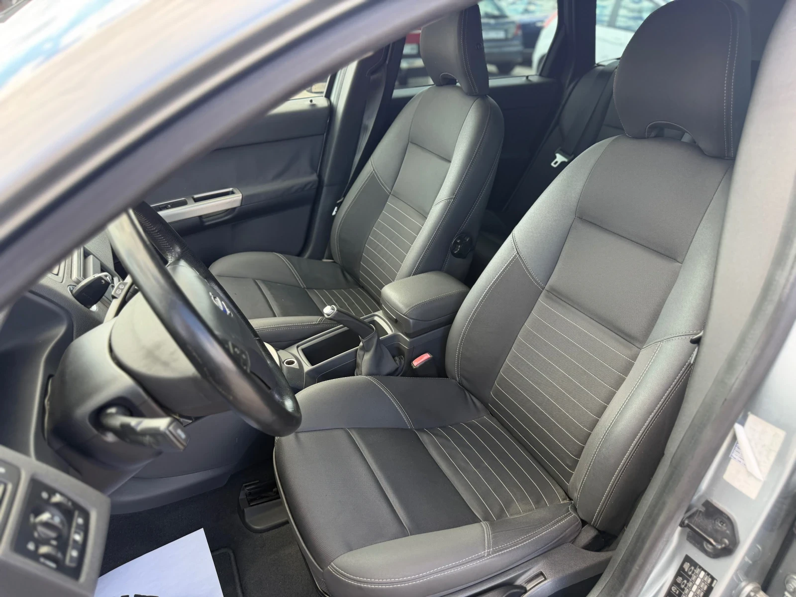 Volvo V50 2.0HDI * 157700км.* ЛИЗИНГ * ТОП * , снимка 9 - Автомобили и джипове - 56110645