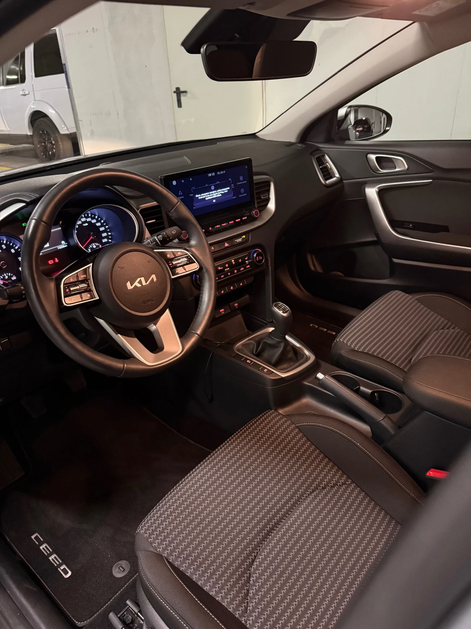Kia Ceed, снимка 6 - Автомобили и джипове - 56339780