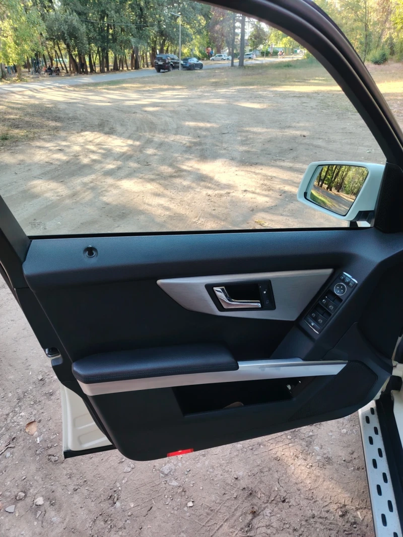 Mercedes-Benz GLK, снимка 13 - Автомобили и джипове - 52394816