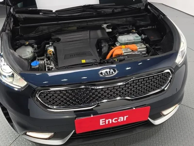 Kia Niro, снимка 6 - Автомобили и джипове - 56688437