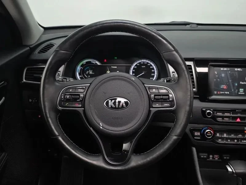 Kia Niro, снимка 14 - Автомобили и джипове - 56688437