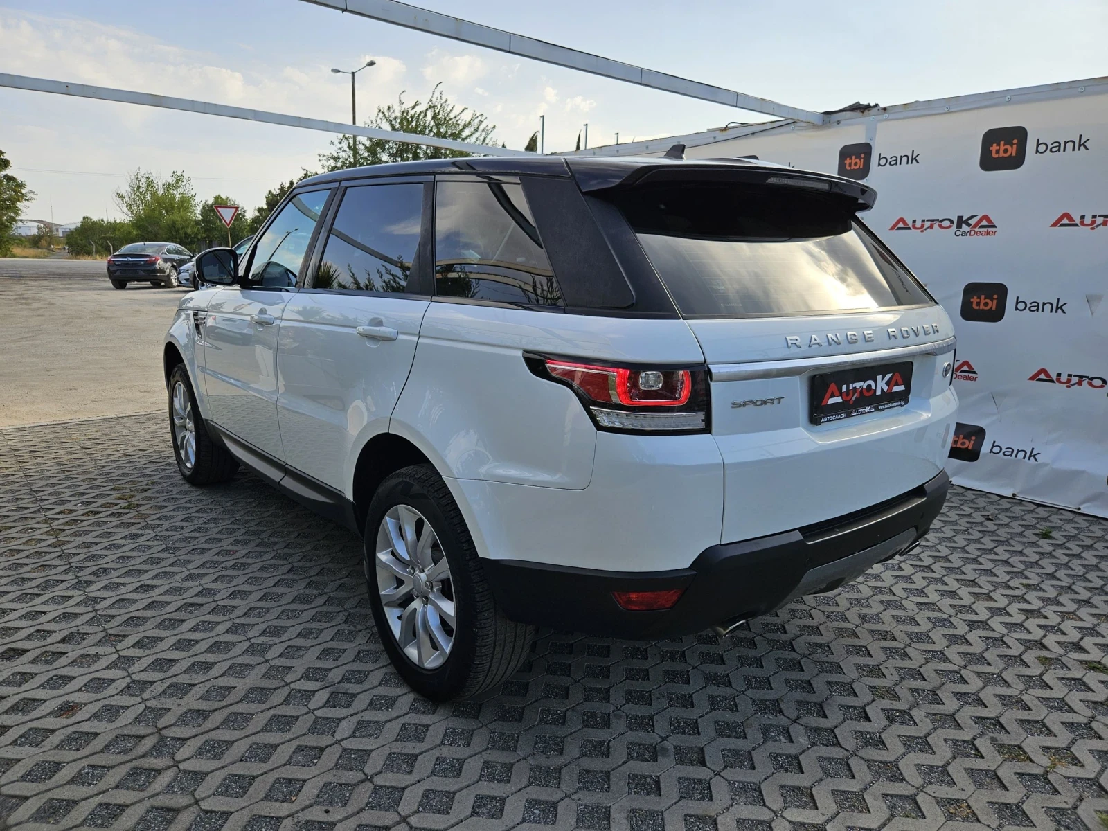 Land Rover Range Rover Sport 3.0TD-249кс= DYNAMIC= ПАНОРАМА= 4х4 - изображение 5