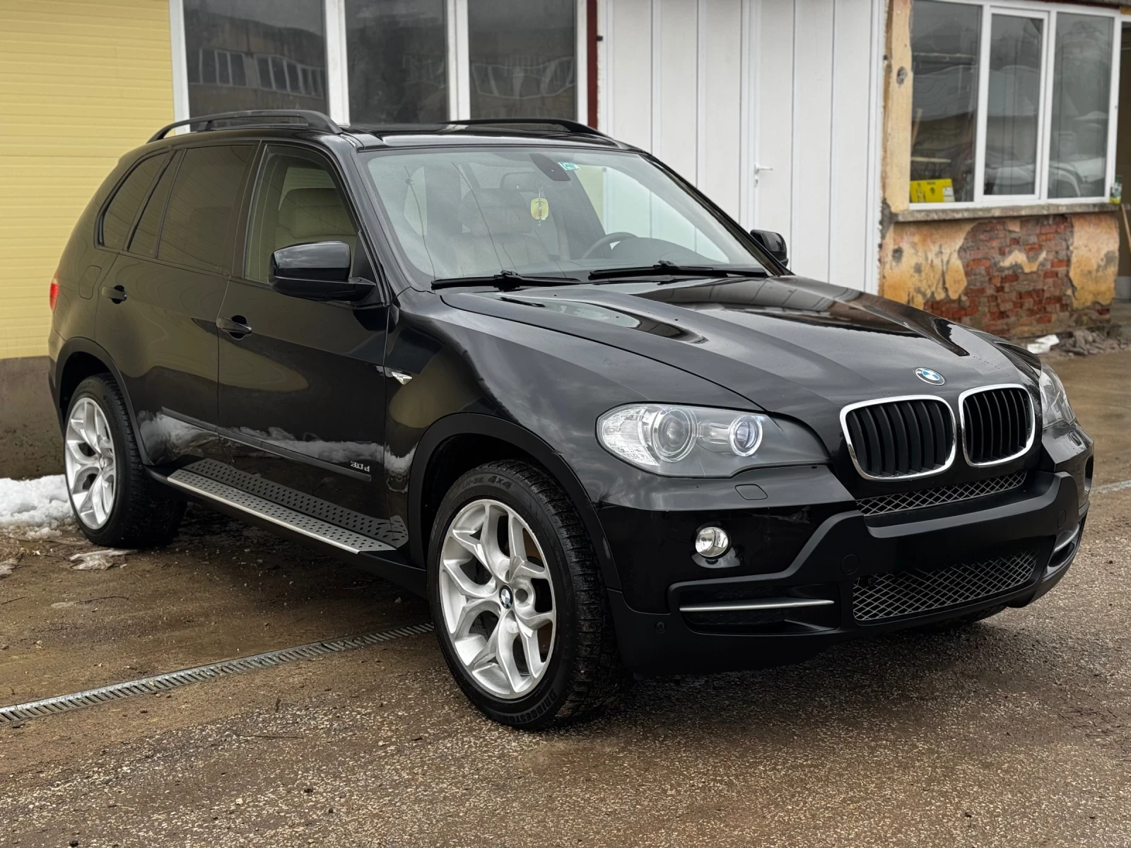 BMW X5 3.0d* 235к.с.* Sport paket* KeylessGo* HUD* 7месте - изображение 2