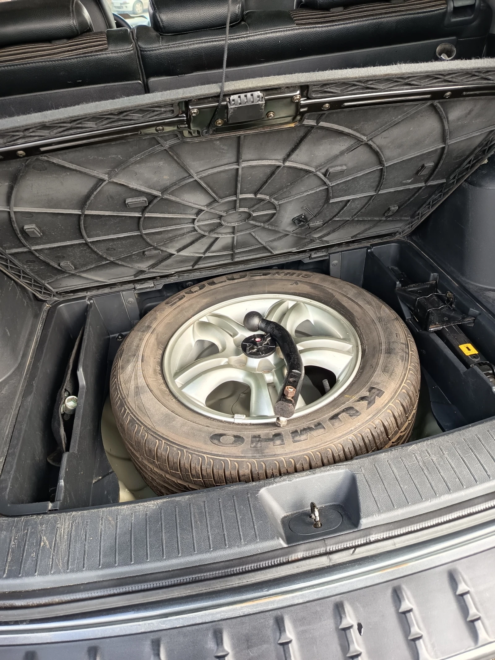 Hyundai Tucson 2.0/141/4х4FASE LIFT, снимка 17 - Автомобили и джипове - 54477261