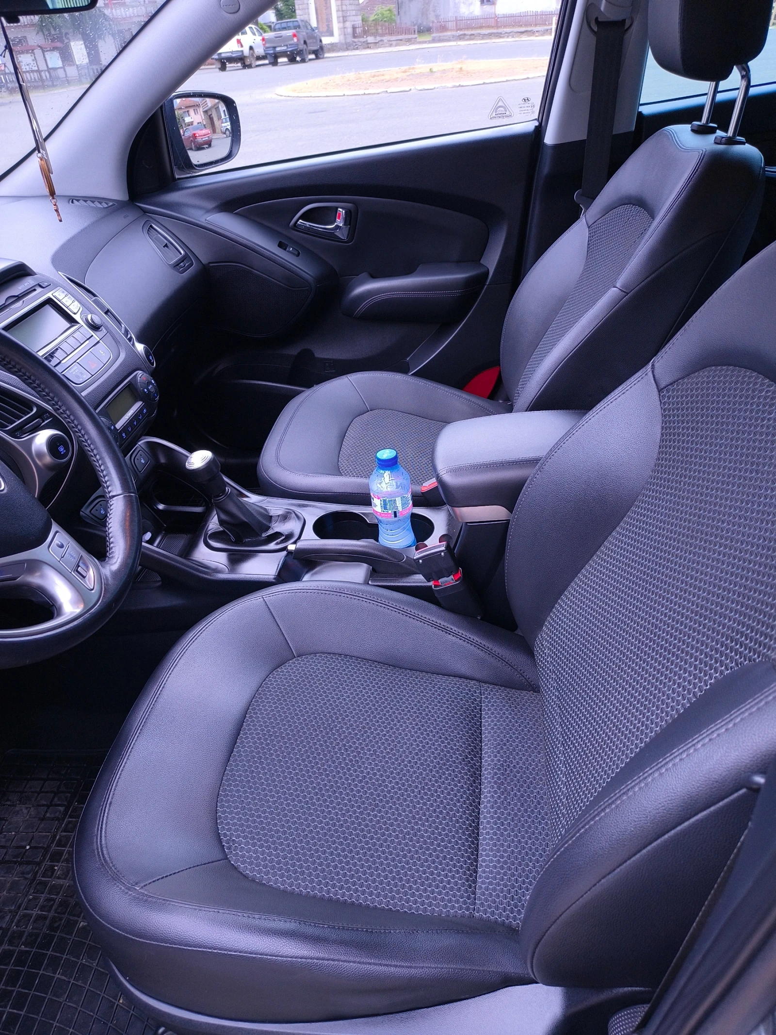 Hyundai IX35 2.0 163к.с 4х4, снимка 6 - Автомобили и джипове - 54902436