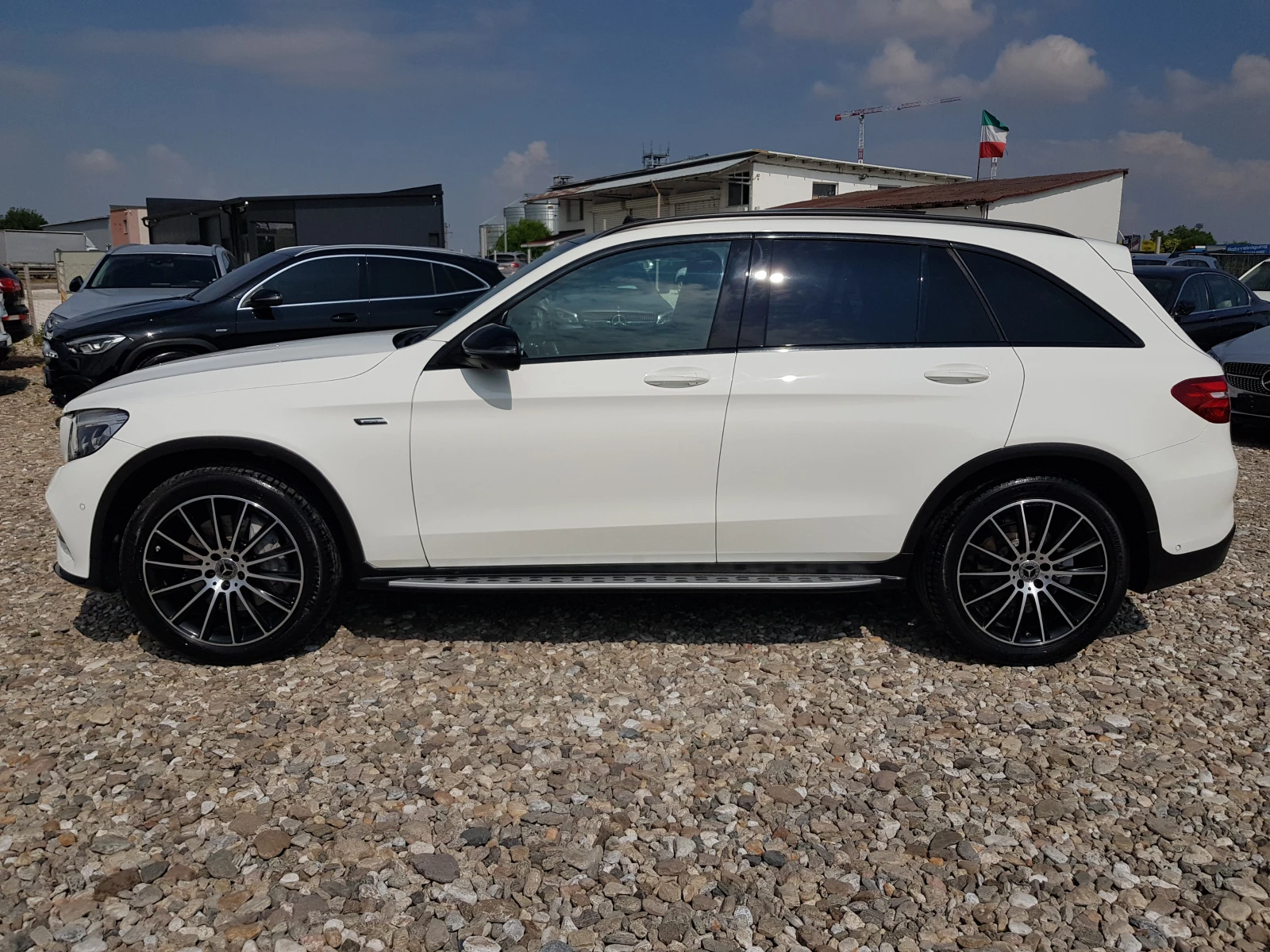 Mercedes-Benz GLC 250 D 4matic AMG EDITION/ПАНОРАМА/ДИСТРОНИК/360 КАМЕРИ, снимка 8 - Автомобили и джипове - 55143085