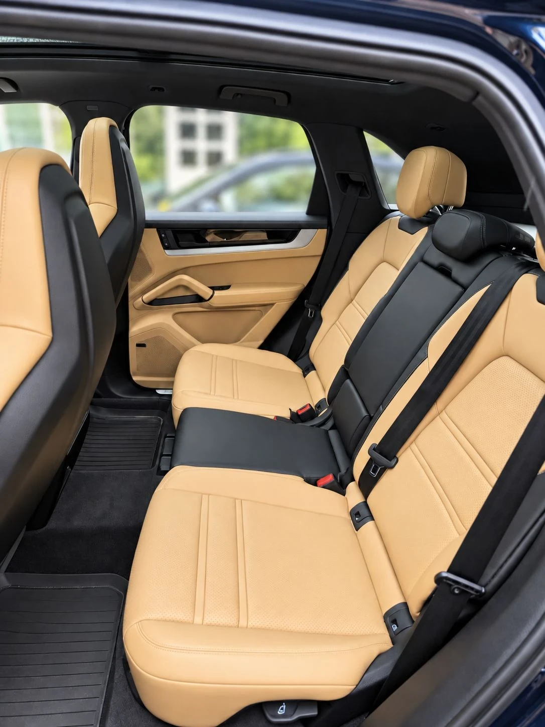 Porsche Cayenne E-hybrid/ГАРАНЦИЯ, снимка 6 - Автомобили и джипове - 56751596