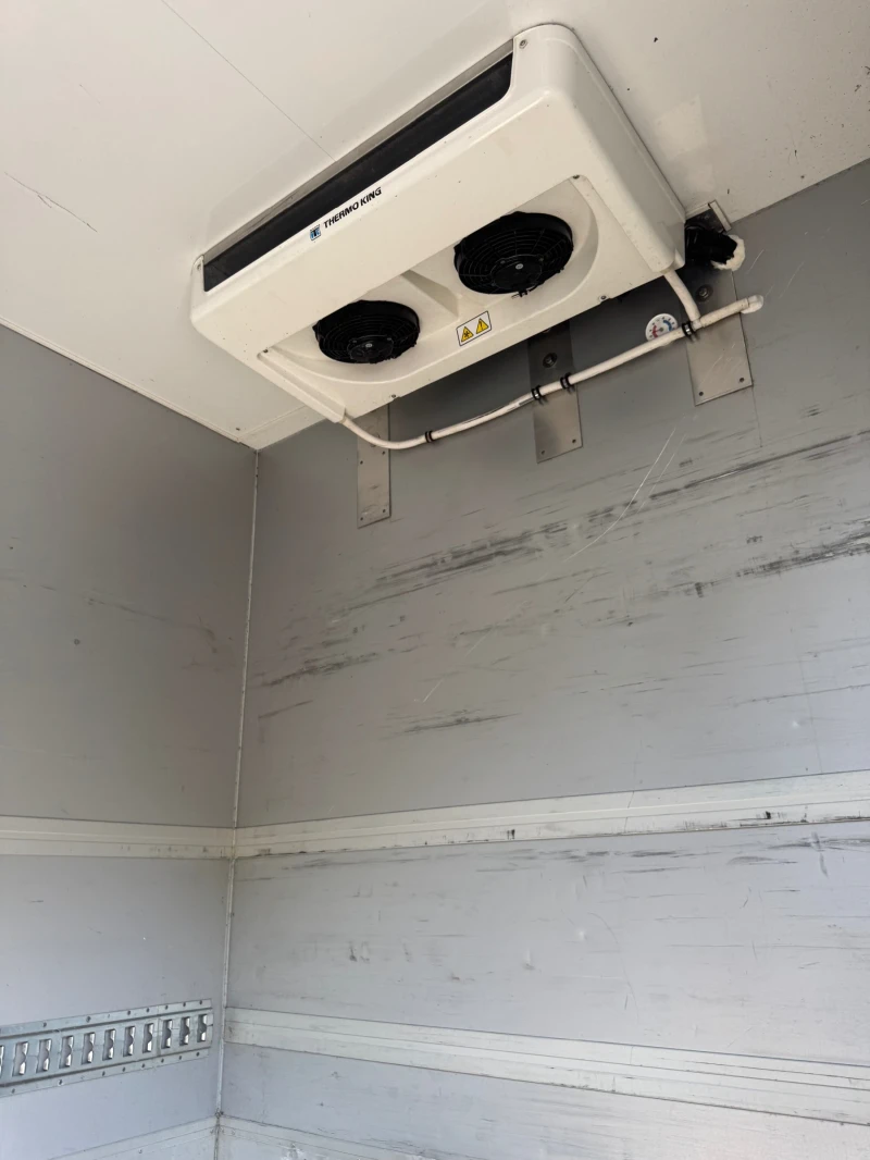 VW Crafter НОВ ВНОС ХЛАДИЛЕН, снимка 10 - Бусове и автобуси - 52586817