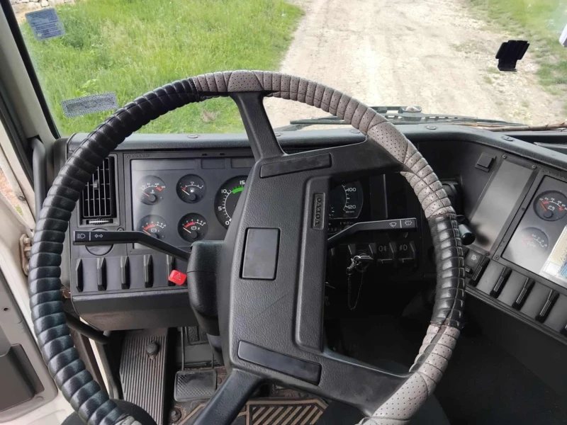 Volvo Fl, снимка 7 - Камиони - 48935905