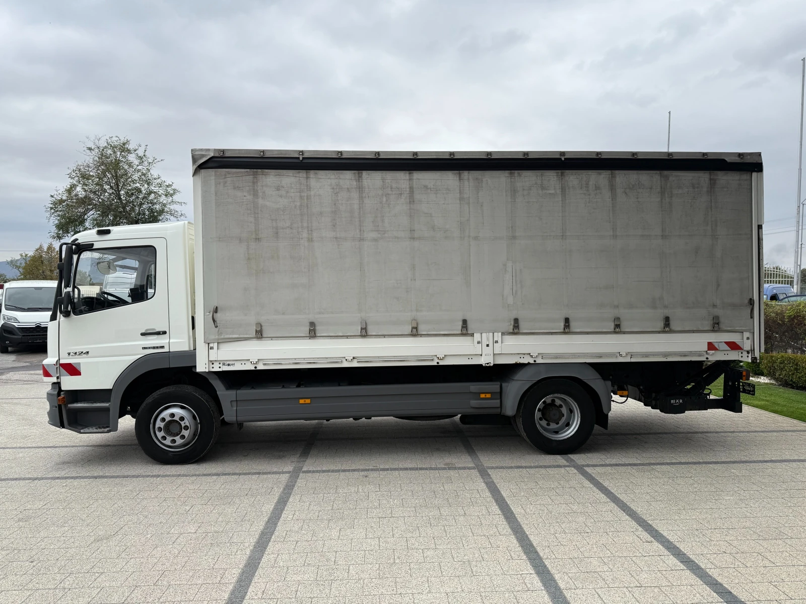 Mercedes-Benz Atego 1324 Падащ борд 6.12м. Клима 2-щори - 244000км! - изображение 4