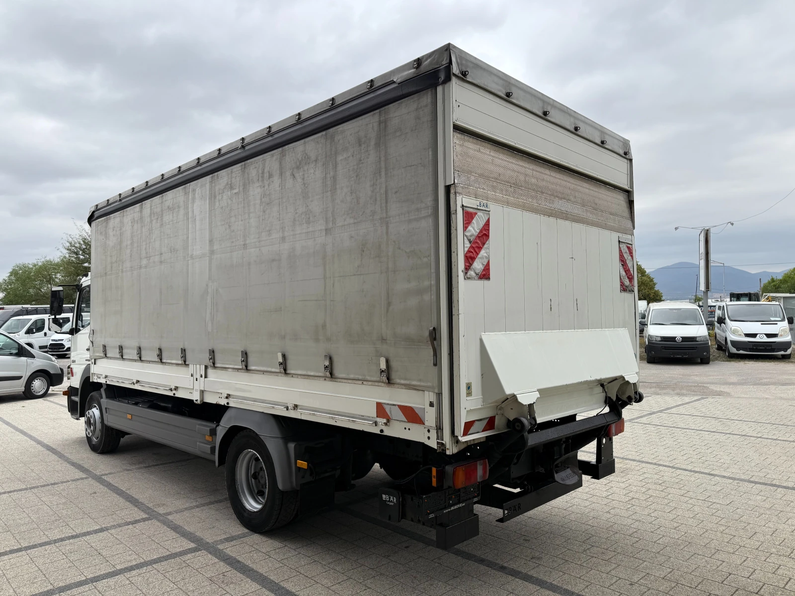 Mercedes-Benz Atego 1324 Падащ борд 6.12м. Клима 2-щори - 244000км! - изображение 5