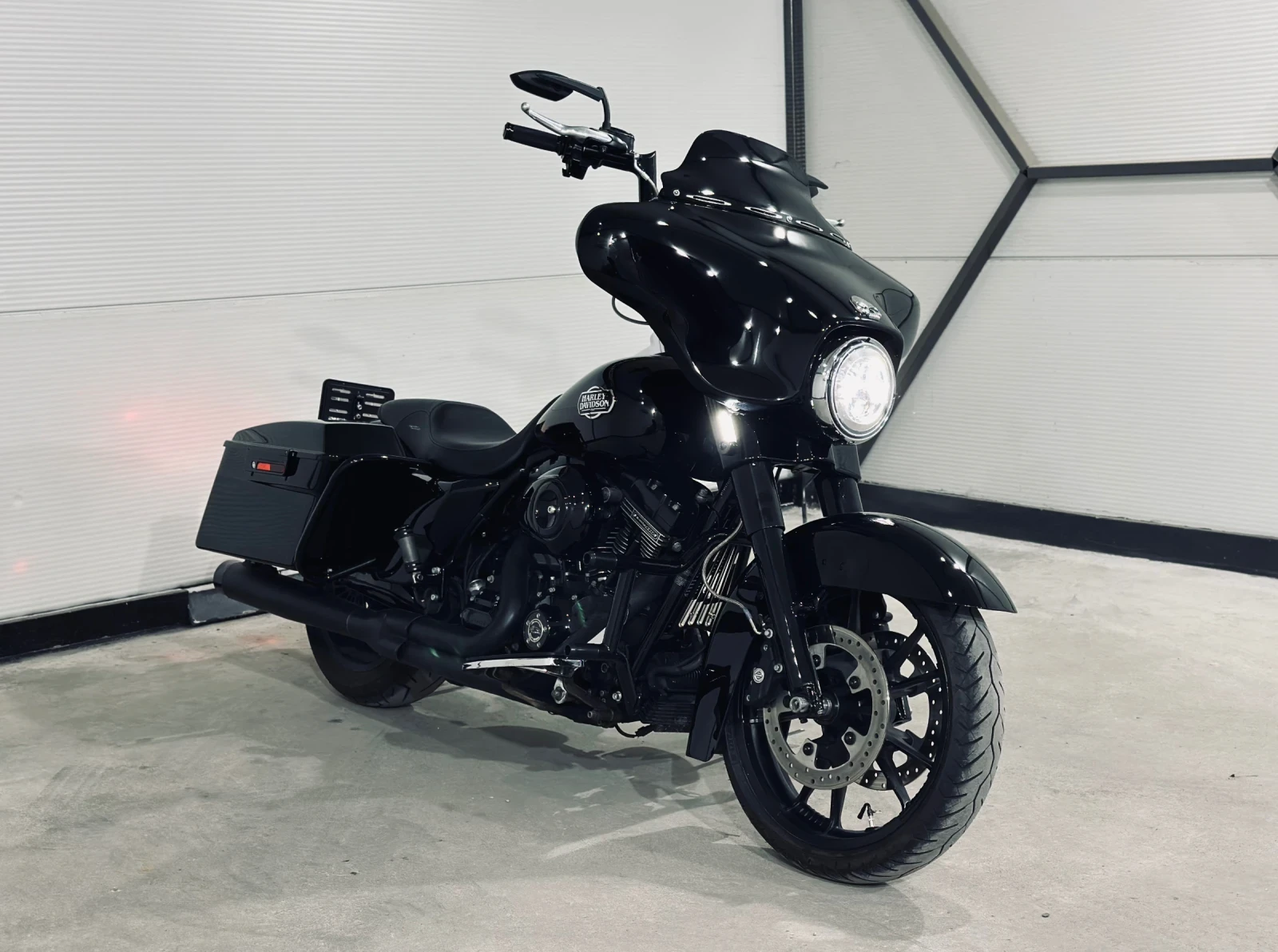 Harley-Davidson Street FLHTCU Limited