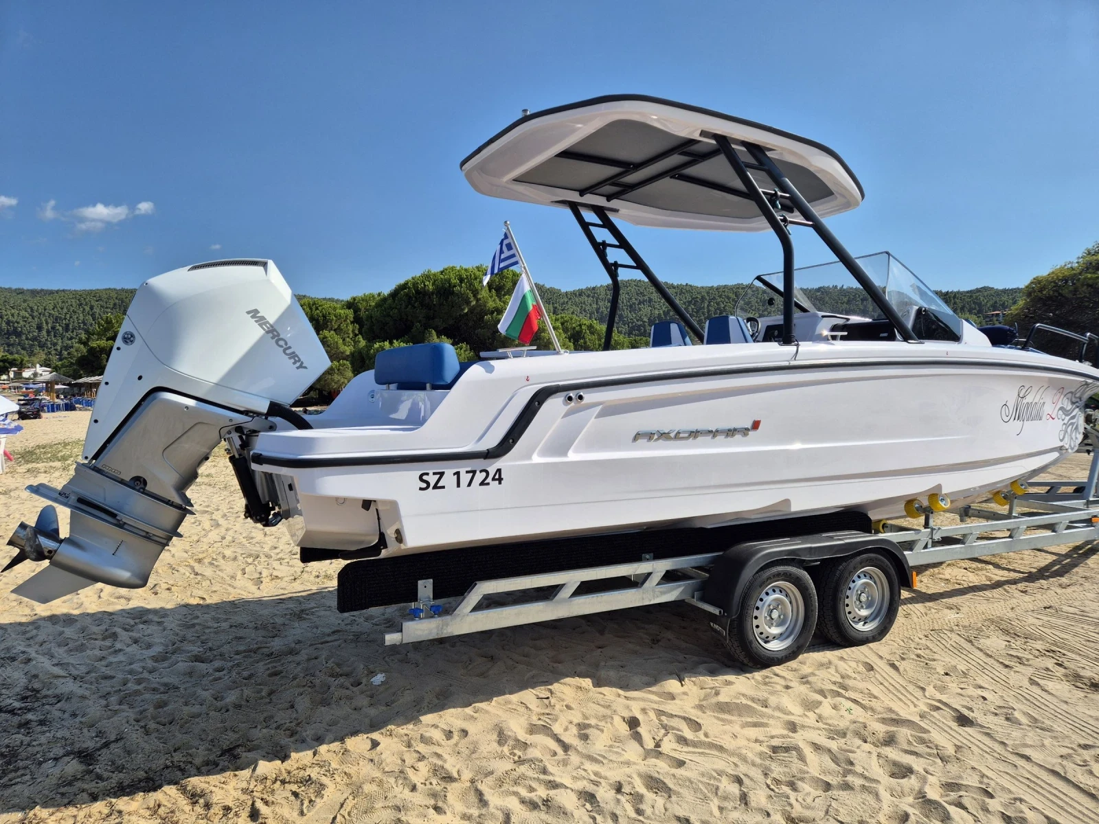 Моторна яхта Axopar 25Top cross , снимка 3 - Воден транспорт - 53689205