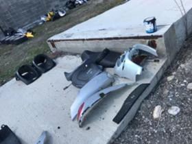 Части скутери Piaggio, снимка 3