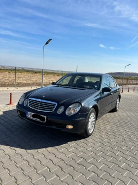 Mercedes-Benz E 220, снимка 1