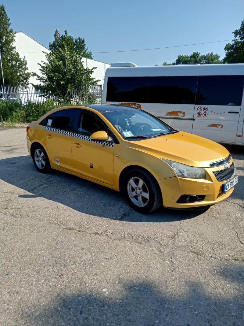 Chevrolet Cruze, снимка 2 - Автомобили и джипове - 46022170