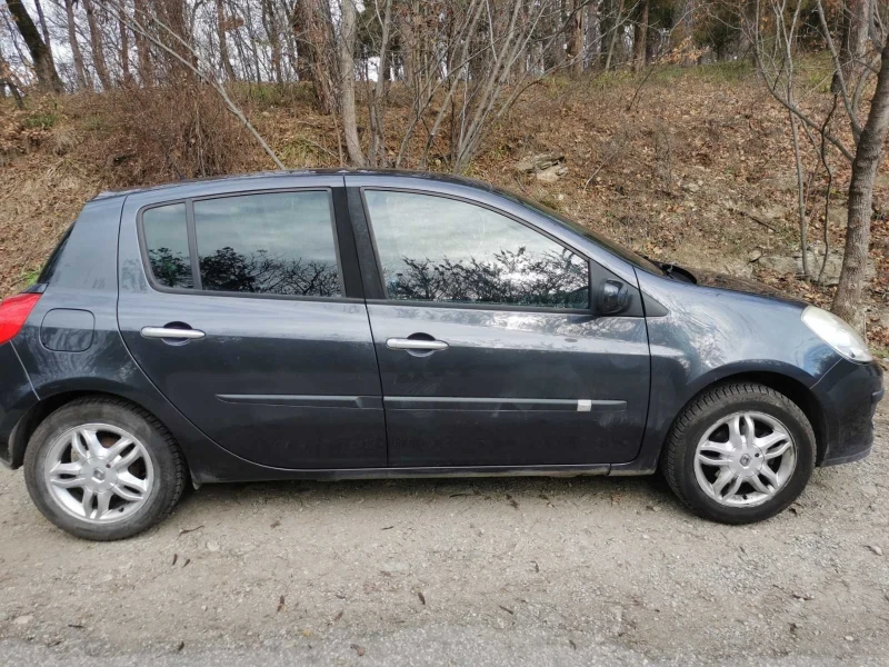 Renault Clio, снимка 5 - Автомобили и джипове - 47425054