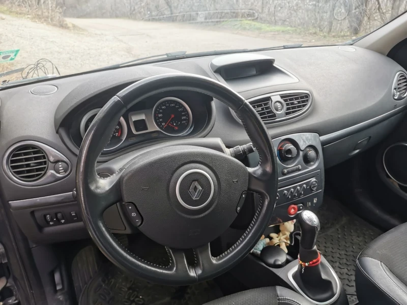 Renault Clio, снимка 4 - Автомобили и джипове - 47425054