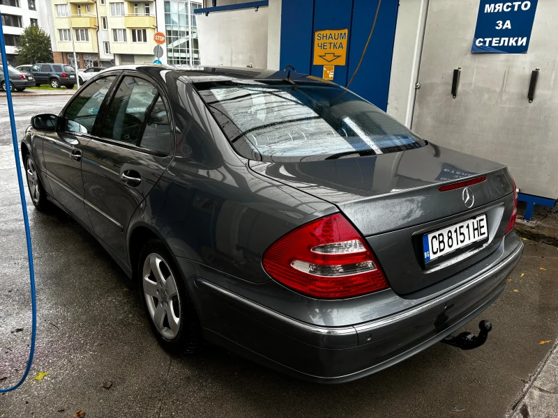 Mercedes-Benz E 350 4 MATIC Avantgarde, снимка 2 - Автомобили и джипове - 47569356