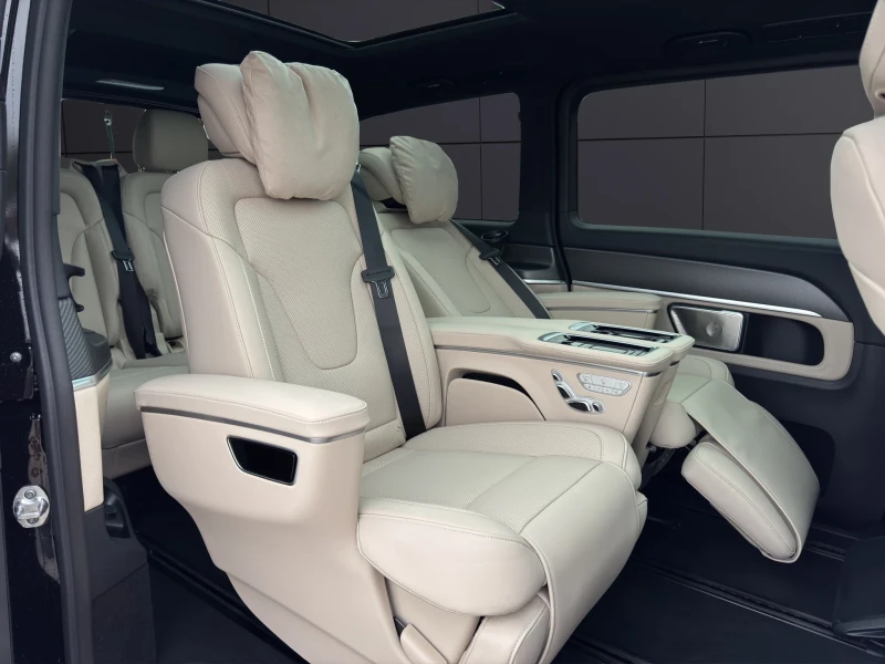 Mercedes-Benz V 300 d* LONG* AMG* EXCLUSIVE* PANO* BURMESTER* 360CAM* , снимка 15 - Автомобили и джипове - 51481989