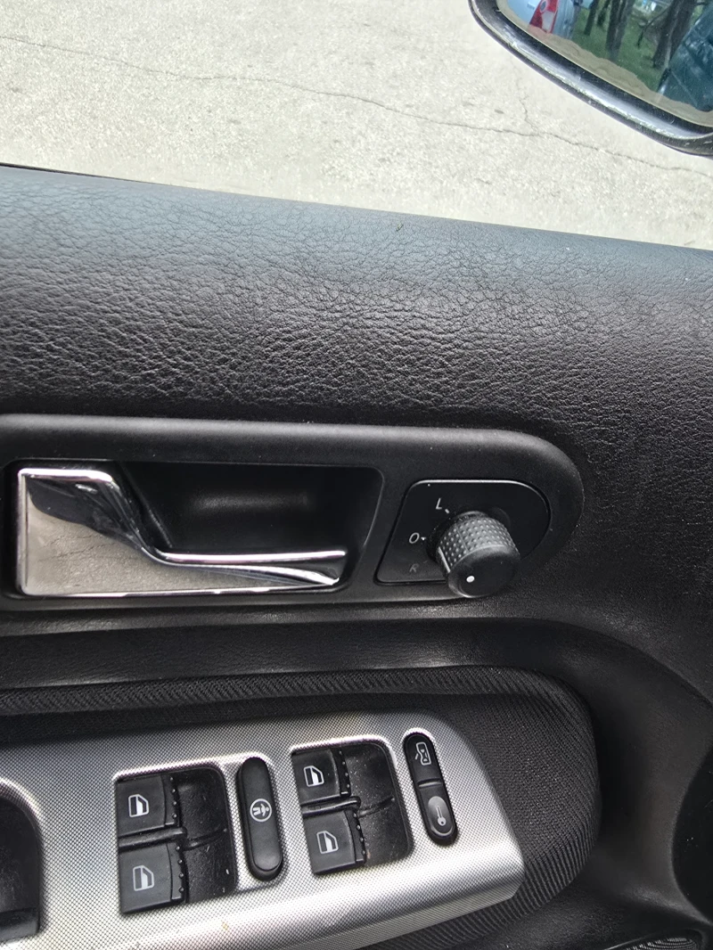 VW Golf 1.9 131 к.с, снимка 7 - Автомобили и джипове - 52921795