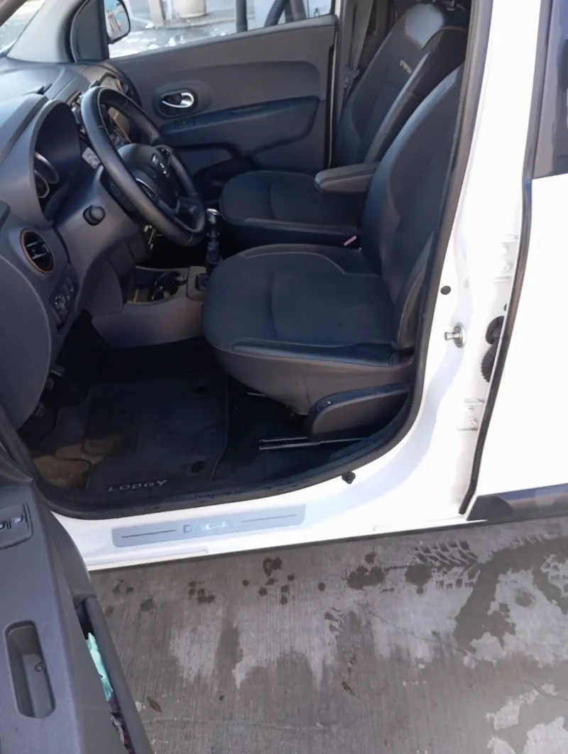 Dacia Lodgy 1.5dci.7m, снимка 10 - Автомобили и джипове - 52343590