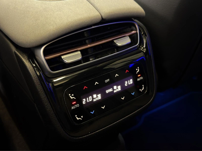 Mercedes-Benz EQS 580 4-MATIC SUV AMG HYPERSCREEN BURMESTER 7-МЕСТА, снимка 12 - Автомобили и джипове - 52393926