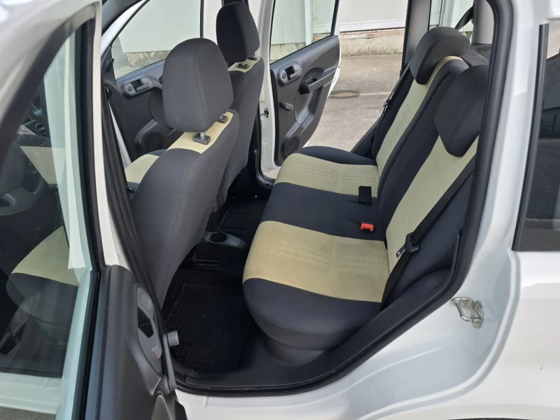 Fiat Panda 1.3i NAVI KLIMA , снимка 15 - Автомобили и джипове - 52568936