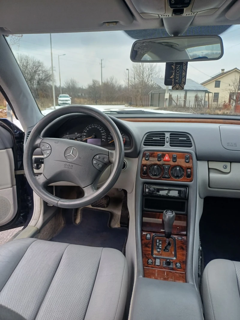 Mercedes-Benz CLK 230 KOMPRESSOR, снимка 12 - Автомобили и джипове - 53187778