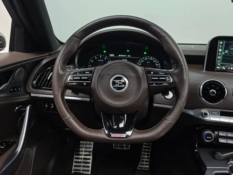 Kia Stinger 3.3 AWD GT - САМО 30% АВАНС, снимка 13 - Автомобили и джипове - 55998719