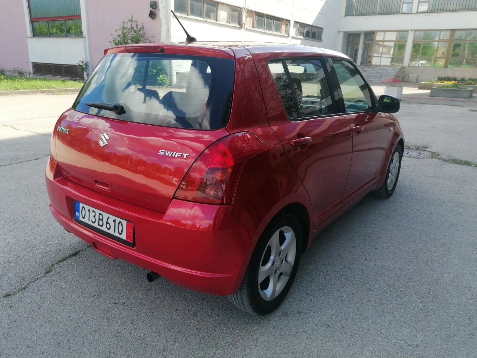 Suzuki Swift 1.3i 2007G - изображение 6