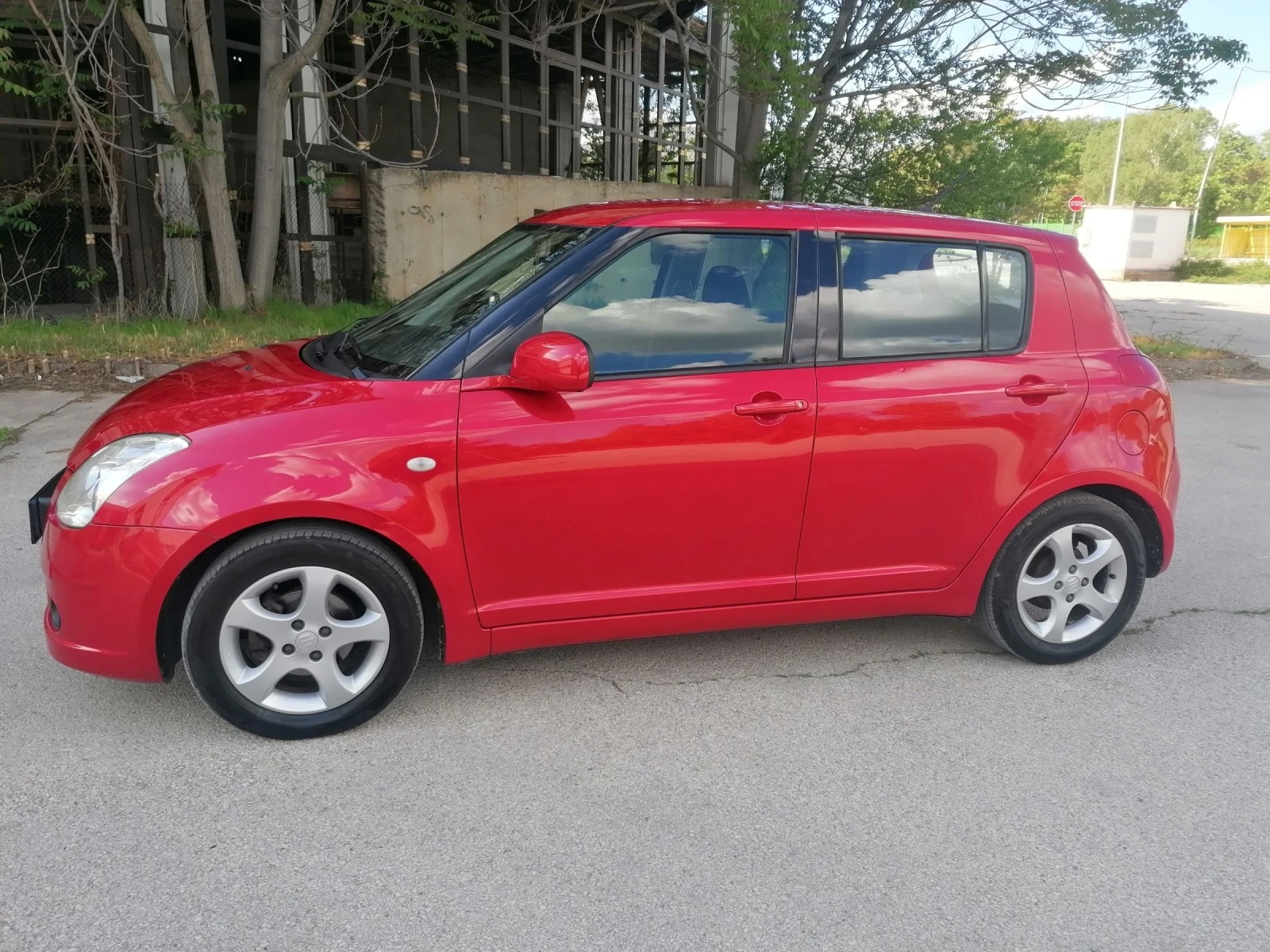 Suzuki Swift 1.3i 2007G - изображение 2