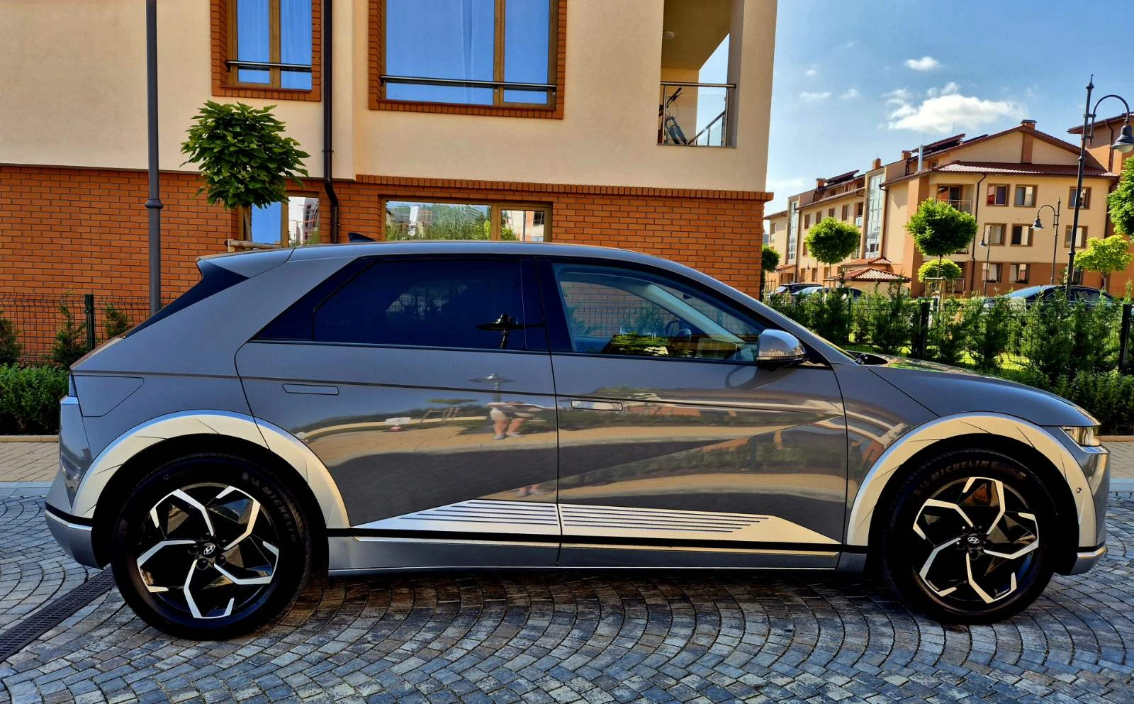 Hyundai Ioniq 5 Long Range* AWD* 77.4kwh* PANO* TOP*  - изображение 6