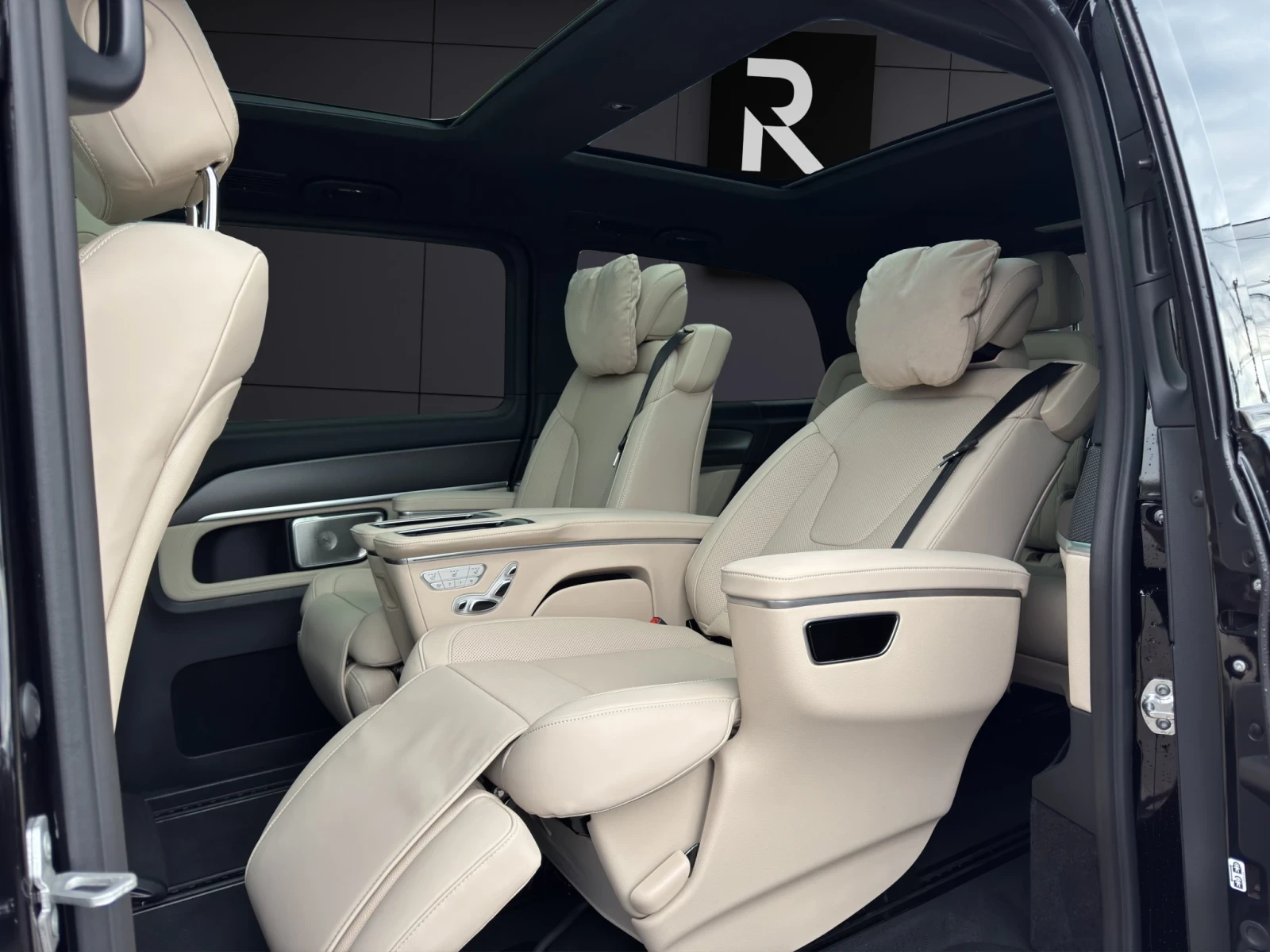 Mercedes-Benz V 300 d* LONG* AMG* EXCLUSIVE* PANO* BURMESTER* 360CAM*  | Mobile.bg   16