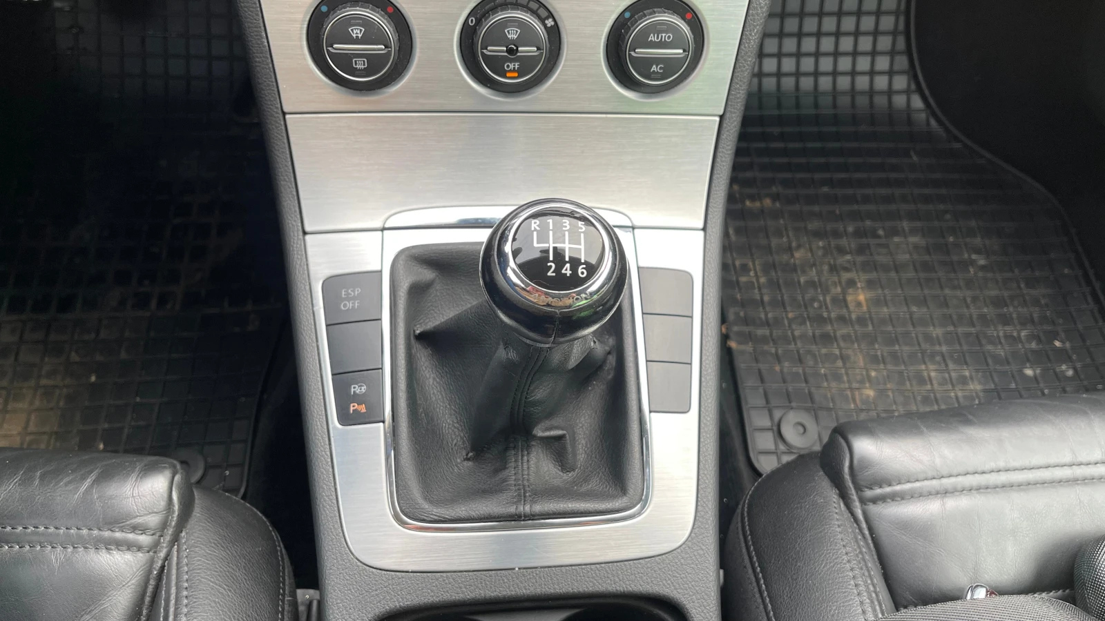 VW Passat, снимка 5 - Автомобили и джипове - 54206810