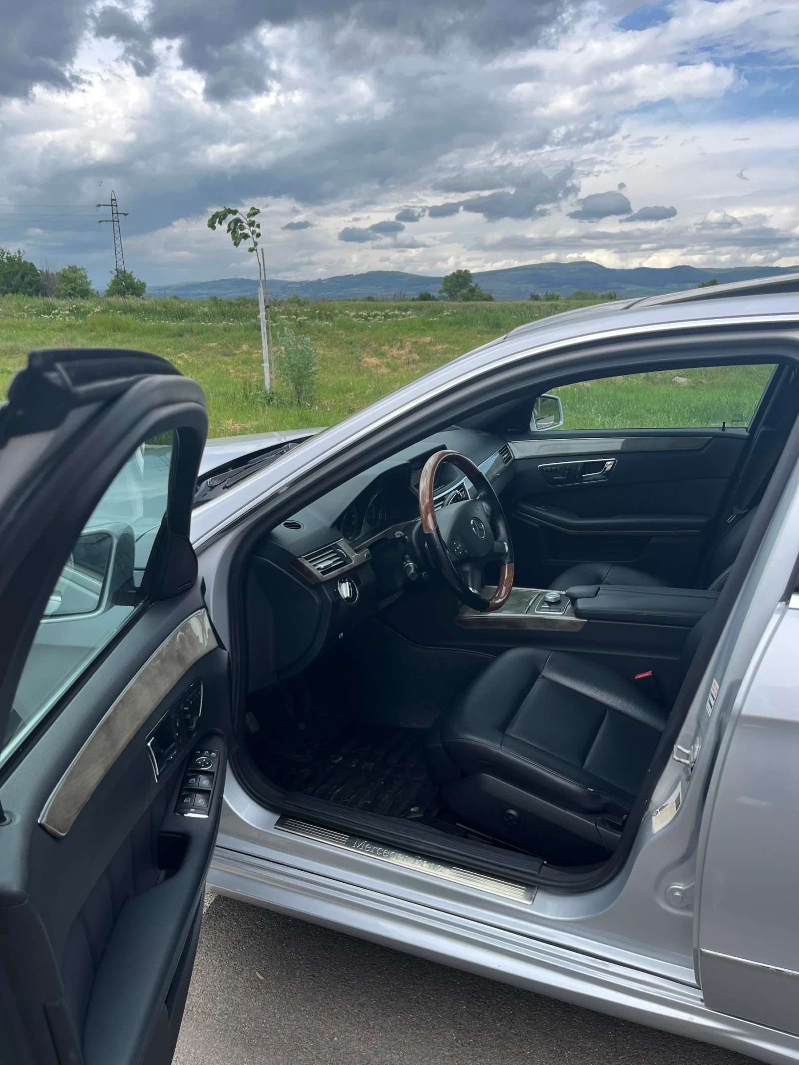 Mercedes-Benz E 350, снимка 8 - Автомобили и джипове - 54580359
