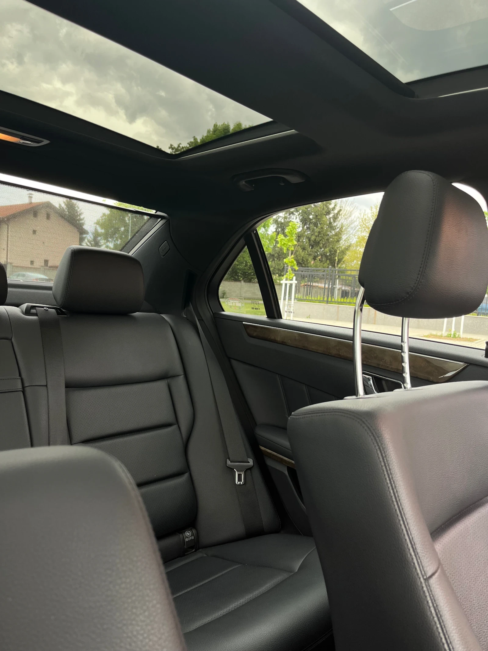 Mercedes-Benz E 350, снимка 16 - Автомобили и джипове - 54580359