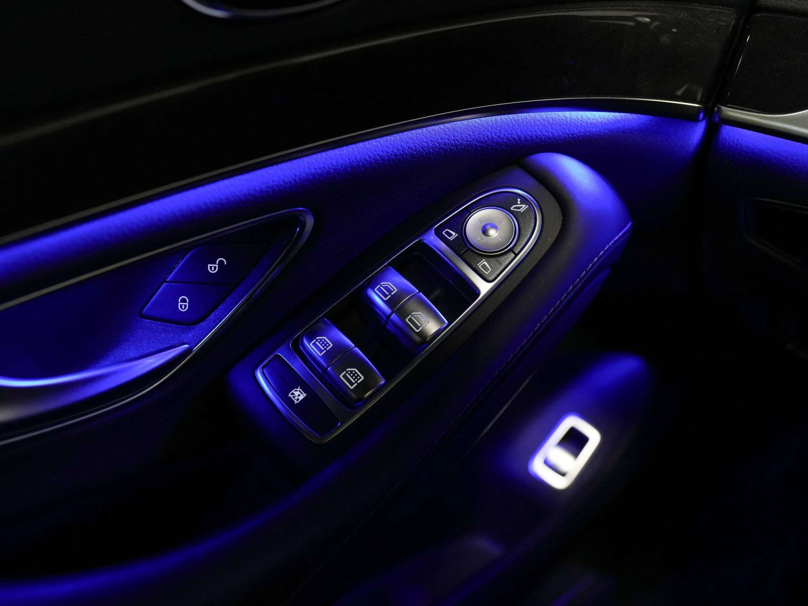 Mercedes-Benz S 560 | AMG PKG | PREMIUM & SPORT PKG | ЦЕНА ДО БГ, снимка 13 - Автомобили и джипове - 54826211
