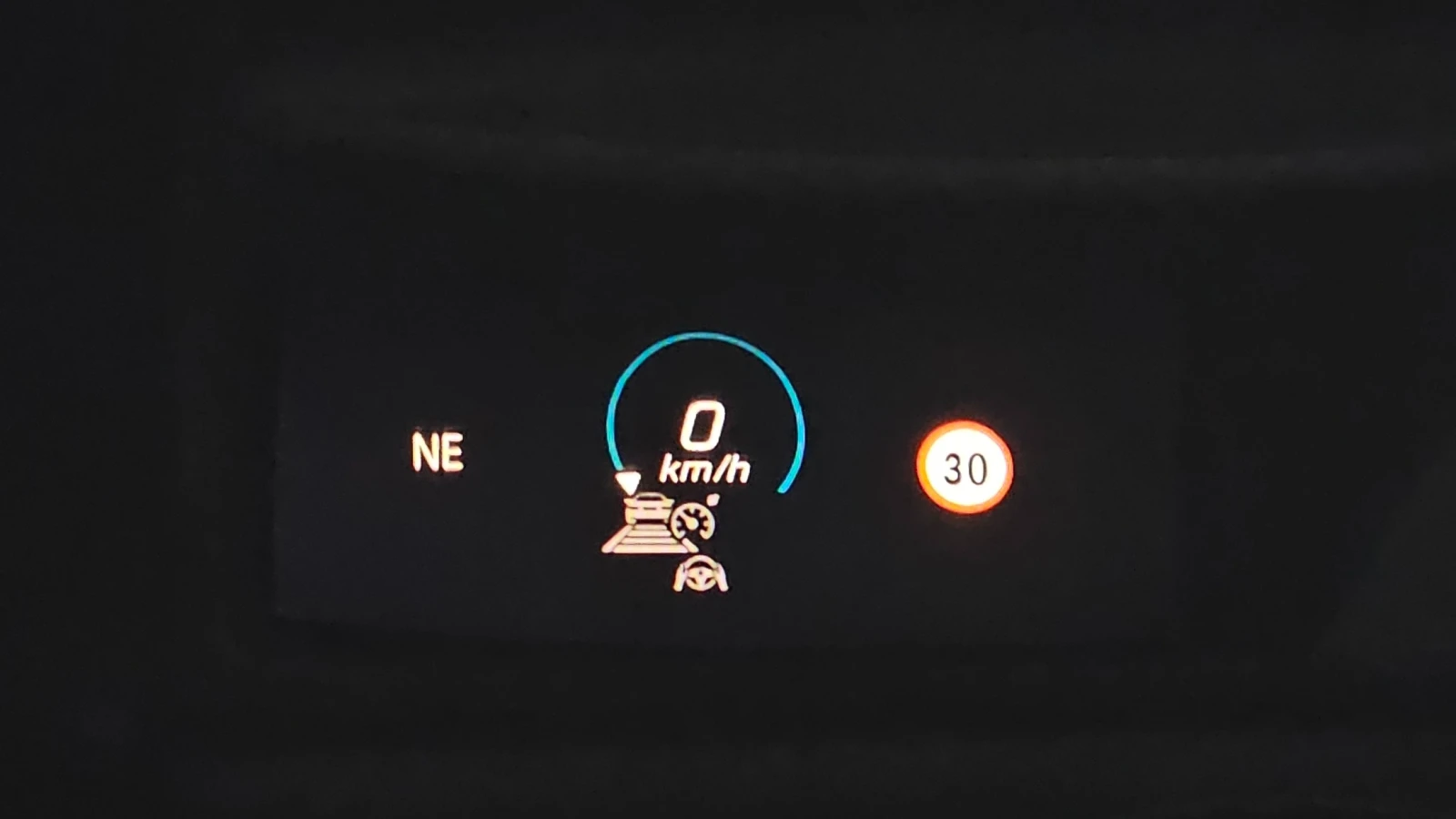 Mercedes-Benz E 350 W213 Mild Hybrid 2.0 4MATIC, снимка 11 - Автомобили и джипове - 55219826