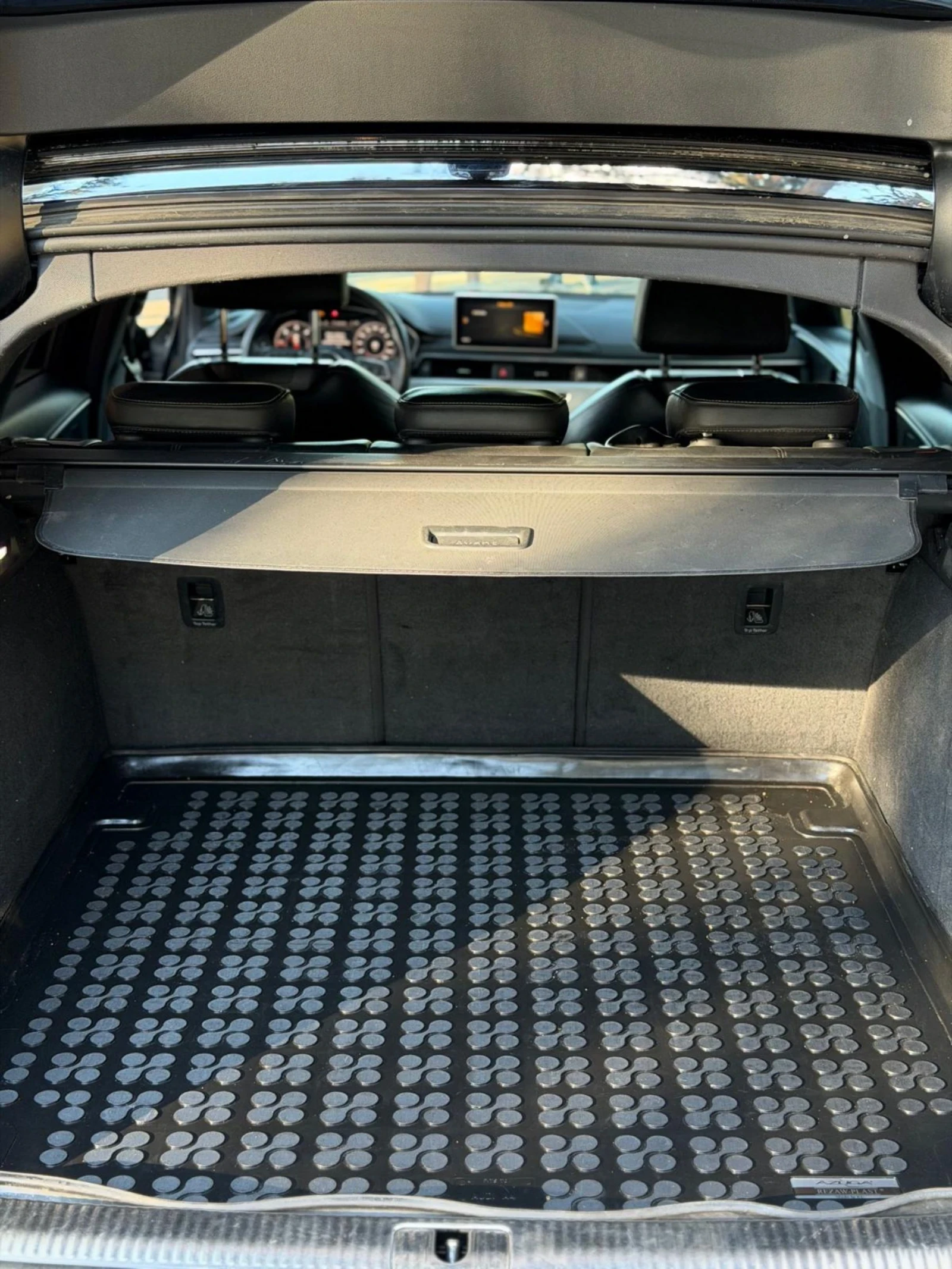 Audi A4 2000, TDI/190kc, снимка 7 - Автомобили и джипове - 55300325