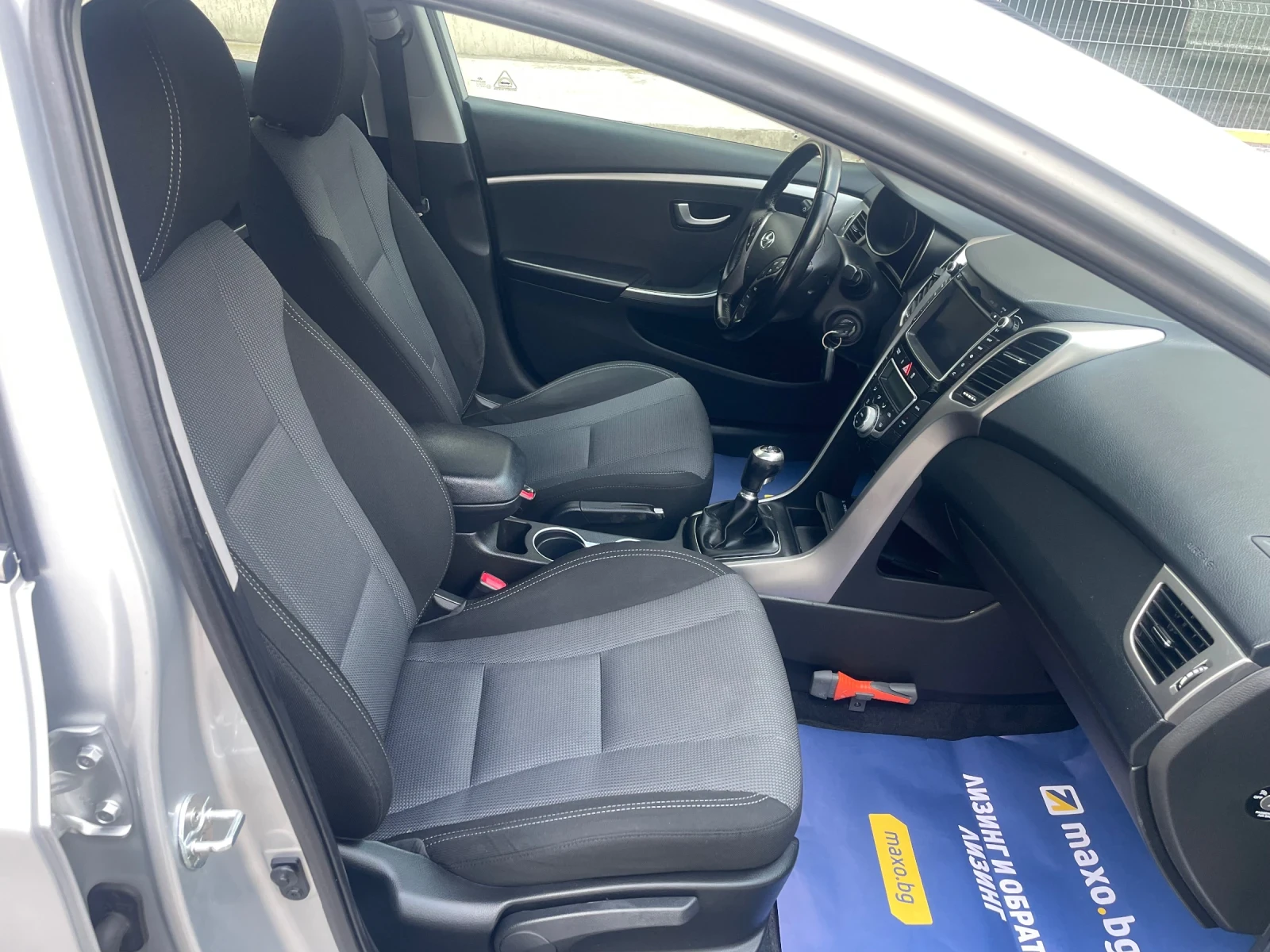 Hyundai I30 1.6 CRDi 136кс , снимка 10 - Автомобили и джипове - 55575652