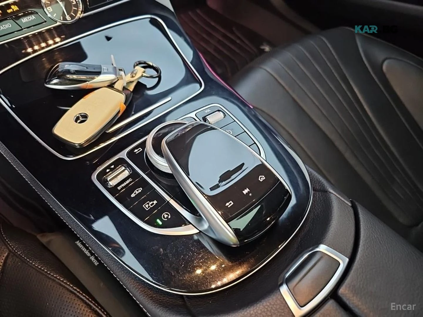 Mercedes-Benz CLS 400 4MATIC* HUD* 360* КОЖА* ОБДУХ* НАВИ* ПАНО, снимка 7 - Автомобили и джипове - 56011681