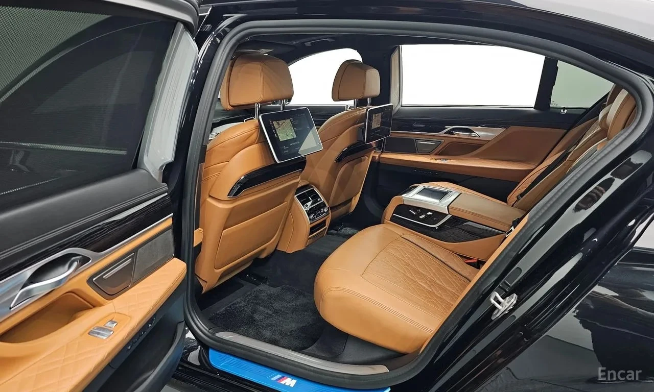 BMW 740 Li xDrive M Sport Package * АВТОКРЕДИТ * , снимка 12 - Автомобили и джипове - 56072922